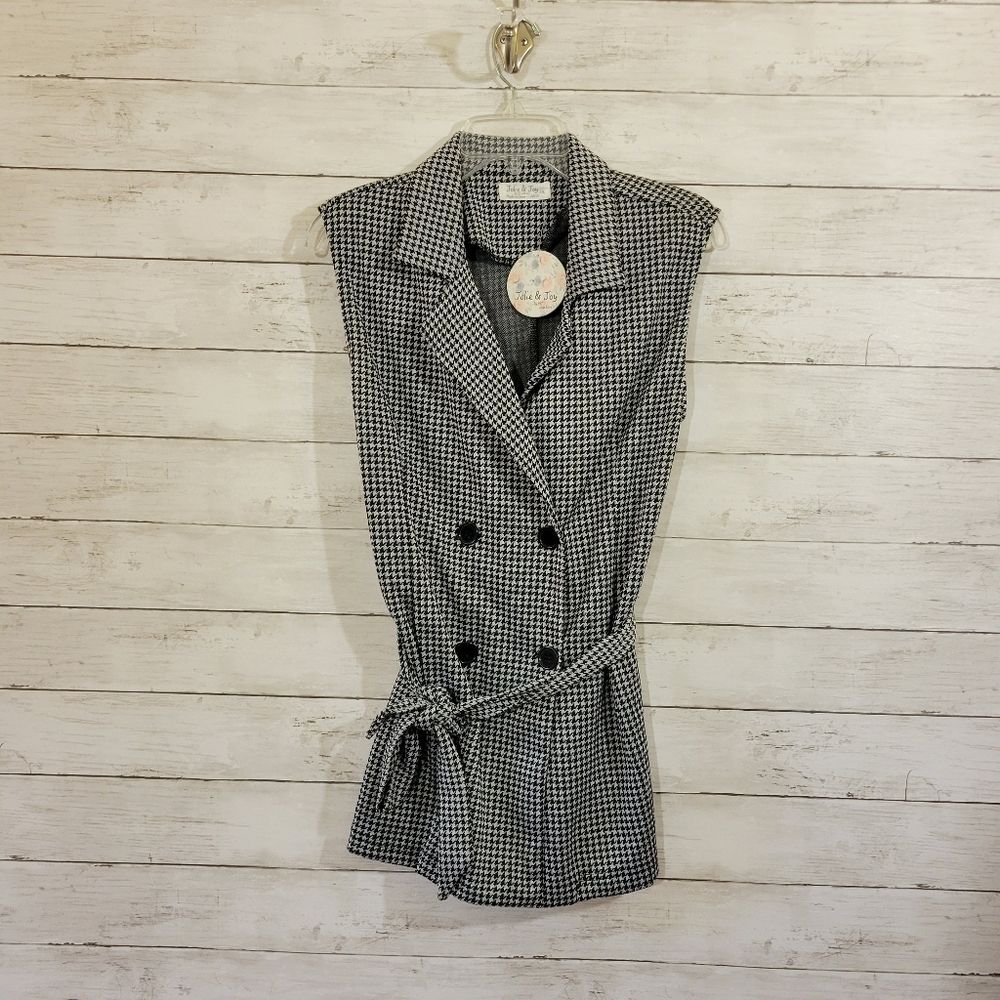 Boutique Brand Jolie & Joy Houndstooth Sleeveless Blazer Size L Fits Like Medium